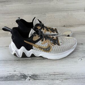 Nike Giannis Immortality Men’s Size 10 Low Lace Up Basketball Sneakers